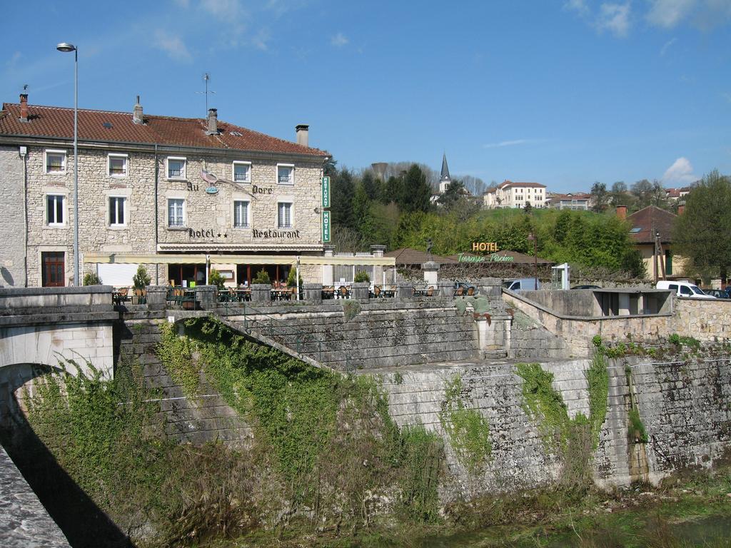 Au Faisan Dore Neuville-sur-Ain Exteriör bild